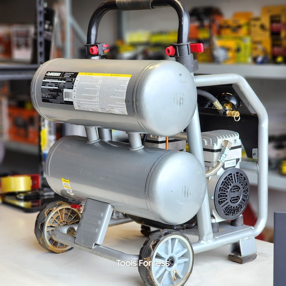 4.5 GAL. 175 PSI PORTABLE ELECTRIC QUIET AIR COMPRESSOR 4.5 GAL. 175 PSI PORTABLE ELECTRIC QUIET AIR COMPRESSOR